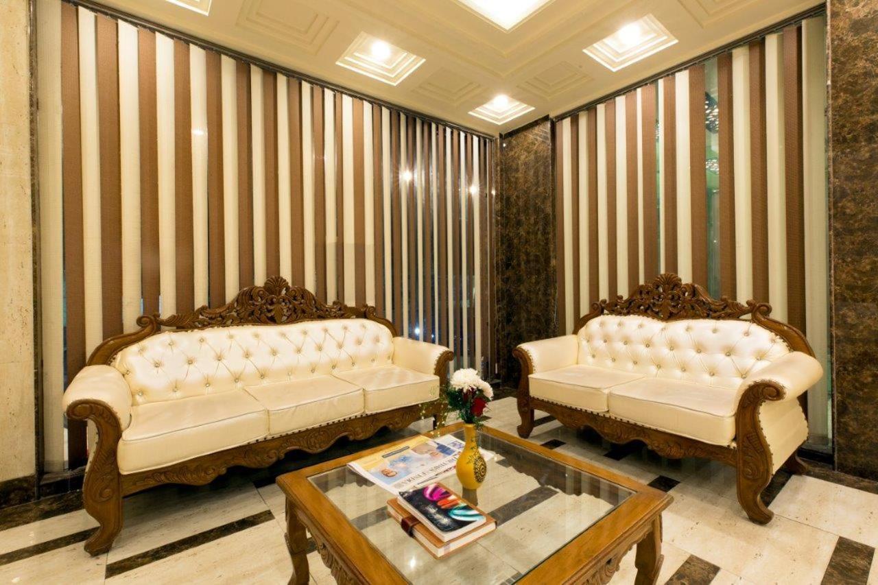 Hotel Viva Palace By Opo New Delhi Exteriör bild