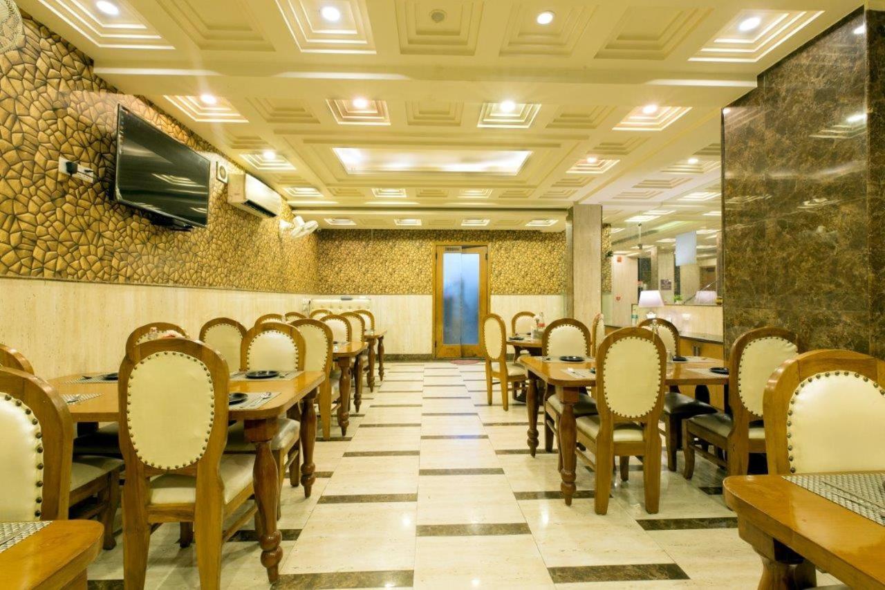 Hotel Viva Palace By Opo New Delhi Exteriör bild